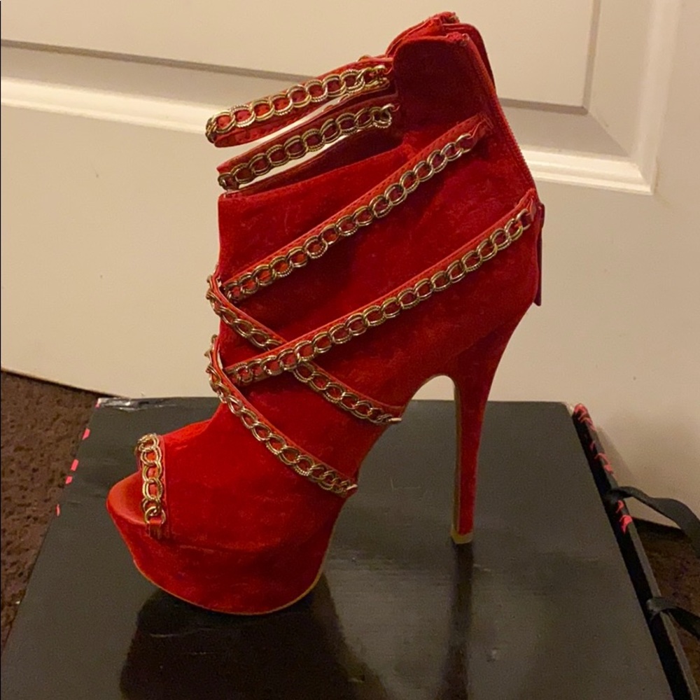 Red heel